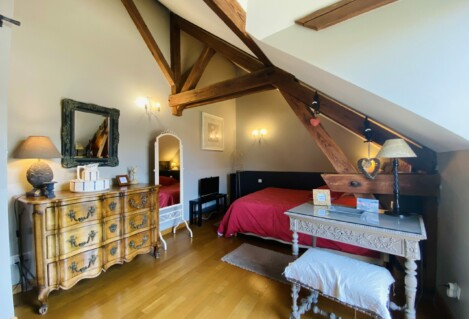 Chambre 3 avec baignoire balnéo
